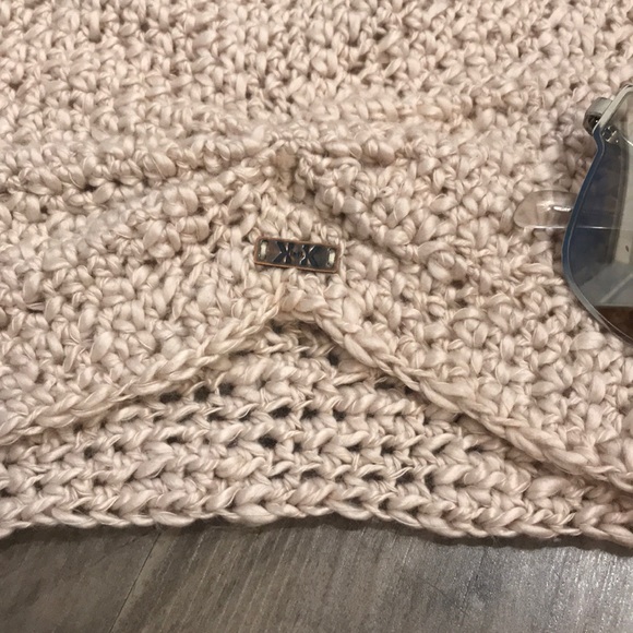 Beanie - Picture 2 of 4